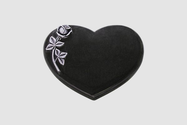Liegestein Herzform, Black Granit, 40cm x 30cm x 8cm, inkl. Rose erhaben gehauen