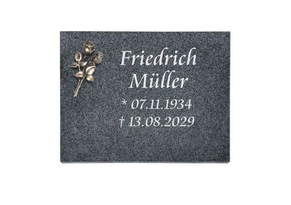 Liegeplatte, Padang Dark Granit rechteckig 40cm x 30cm x 3cm, inkl. kleiner Bronzerose